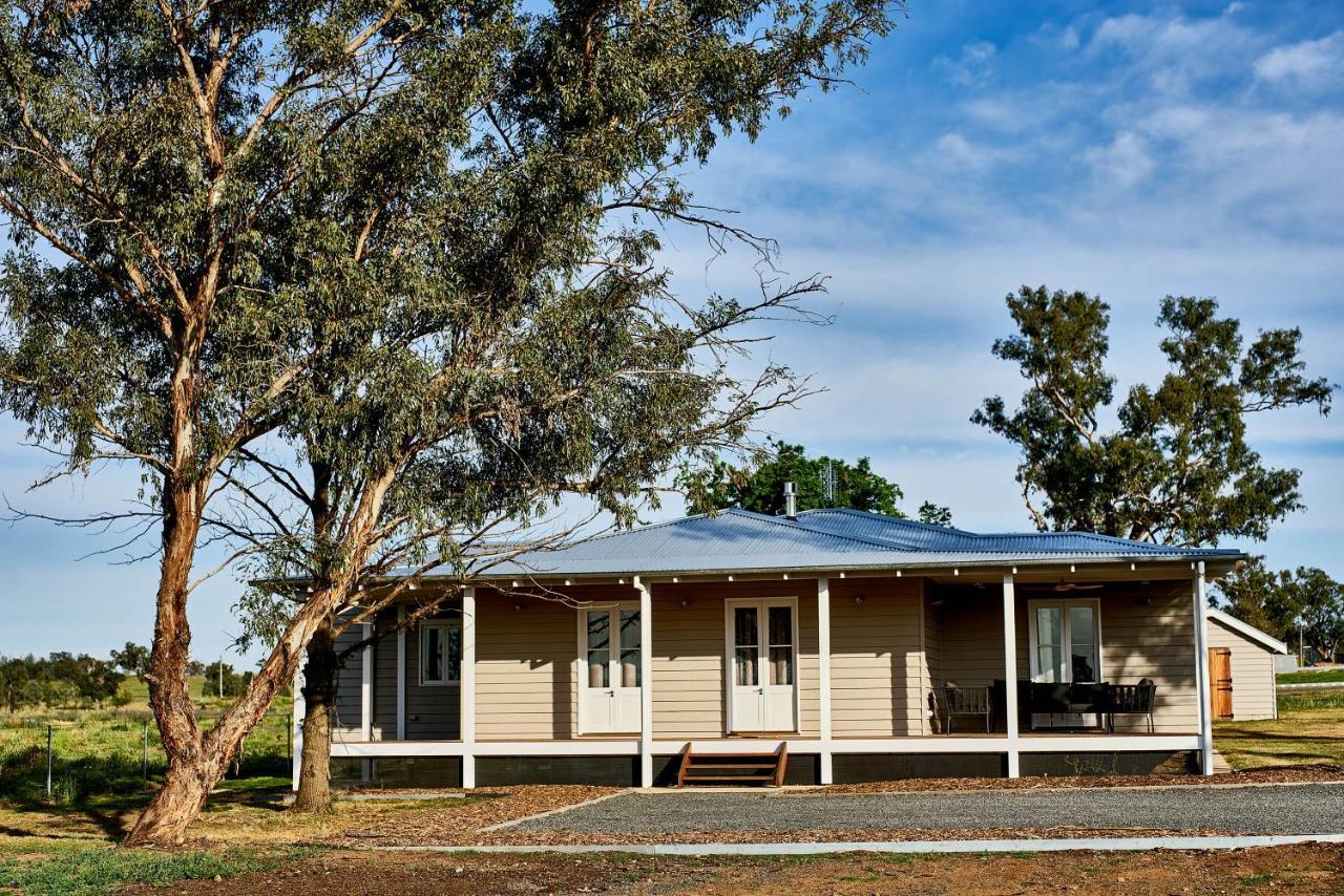 Goonoo Goonoo Station Hotel Tamworth Kültér fotó The former station master's house at the station